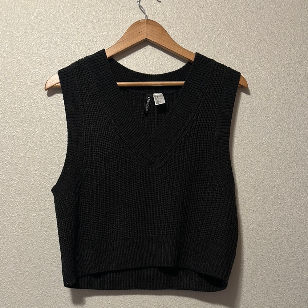 H&M Black Knit Sleeveless Sweater Vest